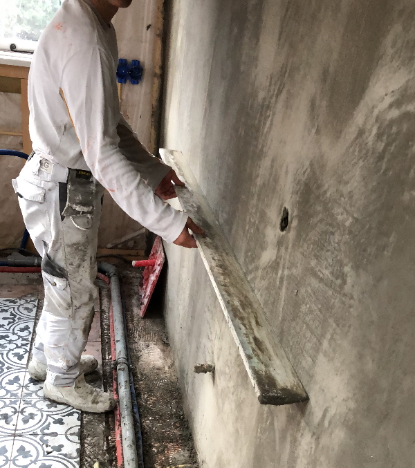 Stucwerk binnen 3 Stukadoor Velserbroek badkamer pleisteren
